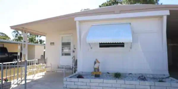 6608 ROOSEVELT DRIVE