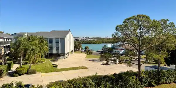 324 WINDRUSH BOULEVARD
