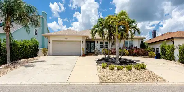 1116 KINGFISH PLACE