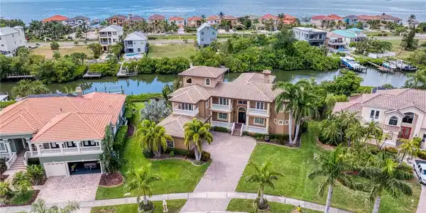 6459 RUBIA CIRCLE