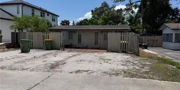 902 HIGHLAND ST STREET