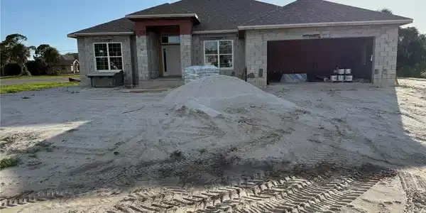 2 TEE VIEW ROAD
