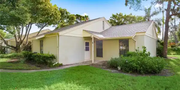 18 WINDRUSH BAY DRIVE