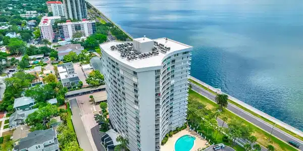 2611 BAYSHORE BOULEVARD