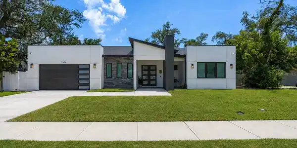 3306 W VAN BUREN DRIVE