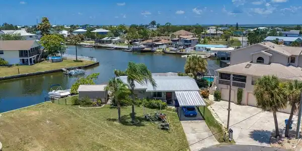 4519 FLOUNDER DRIVE