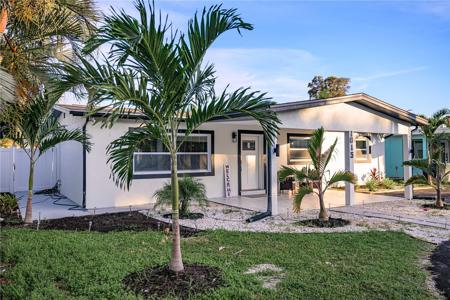 1015 BOCA CIEGA ISLE DRIVE