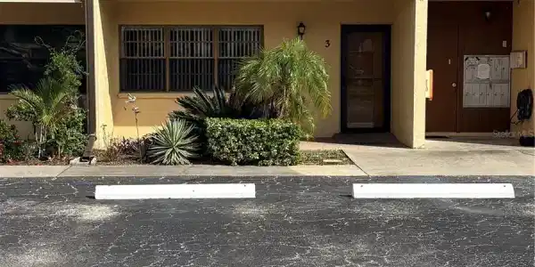 9 QUAILS RUN BOULEVARD