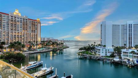 401 QUAY COMMONS