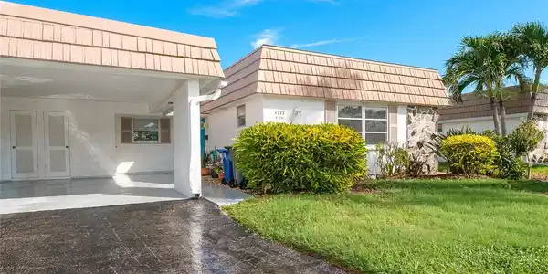 2126 RIVERBLUFF PARKWAY