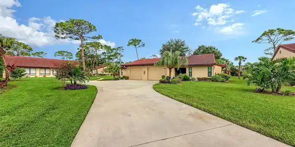 3715 PINECONE COURT