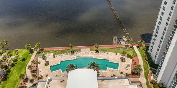 Image 4 Image 4