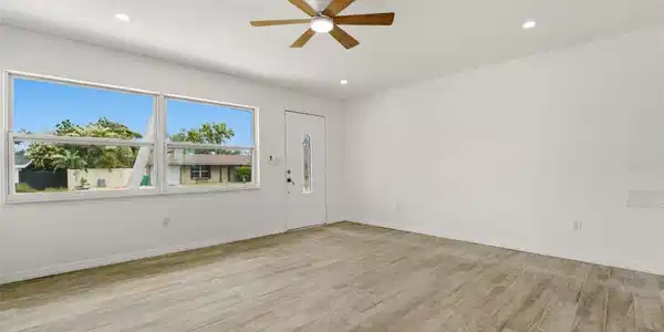 Image 4 Image 4