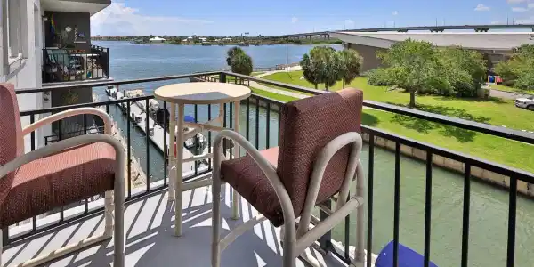 101 N RIVERSIDE DRIVE