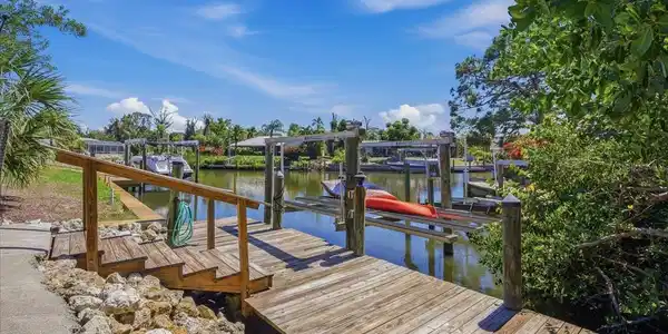 1231 BAYSHORE DRIVE