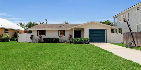 2307 10TH STREET W