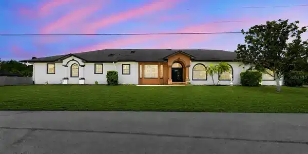 3339 DESOTO DRIVE