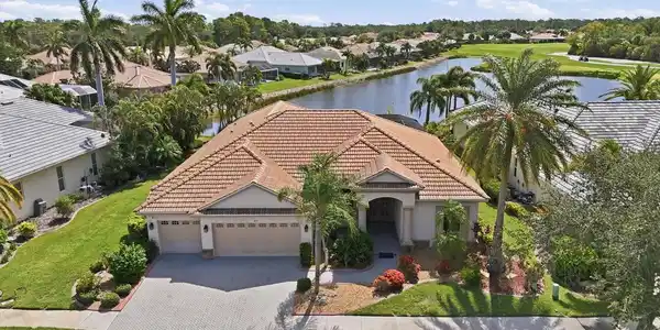 815 TROPEZ LANE