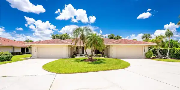 11215 SW COURTNEY DRIVE