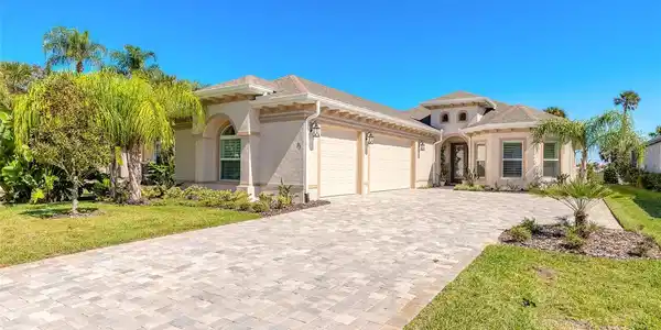 31 S RIVERWALK DRIVE