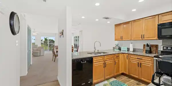 Image 4 Image 4