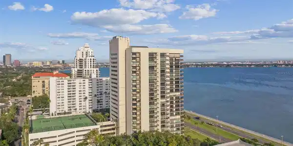 2413 BAYSHORE BOULEVARD