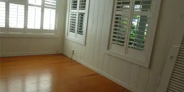 Image 4 Image 4