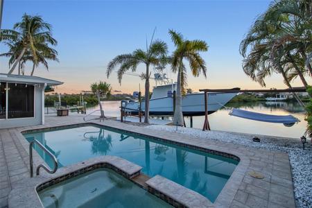 922 CASEY COVE DRIVE