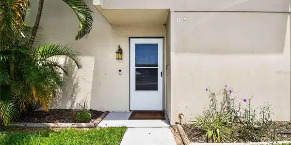1125 LONGFELLOW WAY