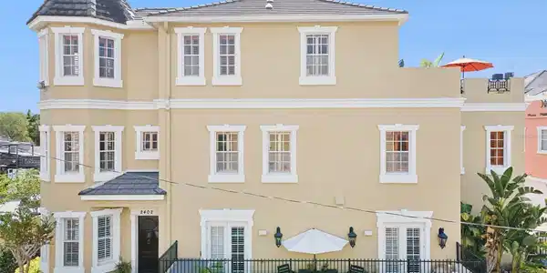 2402 VICTORIA GARDENS LANE