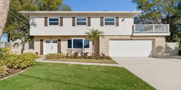 8402 BOXWOOD DRIVE