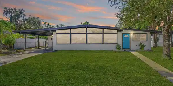 316 COUNTRY CLUB DRIVE
