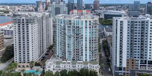 450 KNIGHTS RUN AVENUE