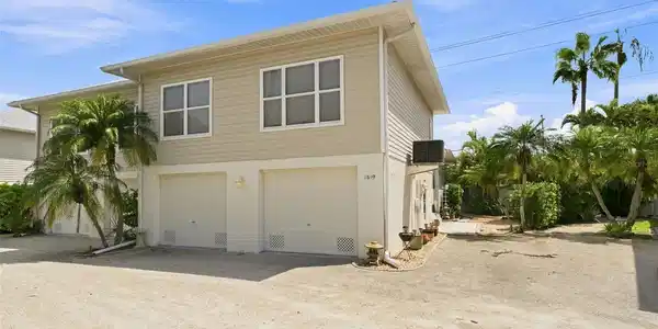 1819 HIGHLAND ROAD