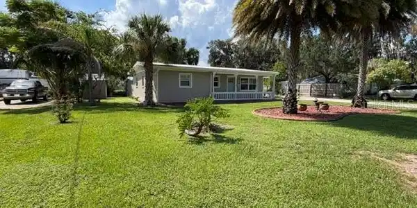 451 NW 14TH PLACE