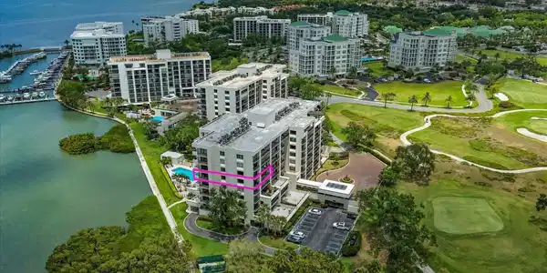 4 BELLEVIEW BOULEVARD