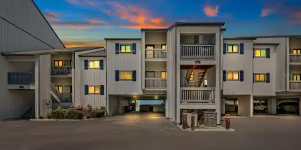 816 BAHIA DEL SOL DRIVE