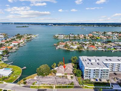 425 ISLAND WAY