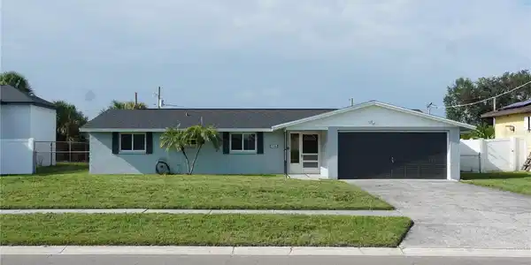 536 FLAMINGO DRIVE