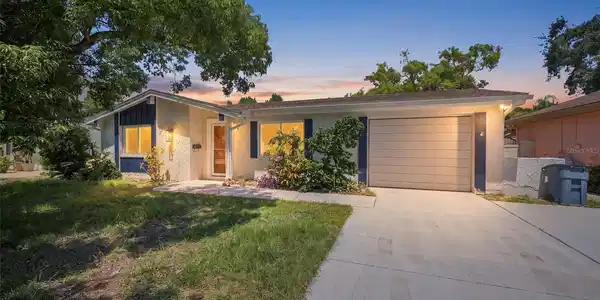 4025 STRATFIELD DRIVE