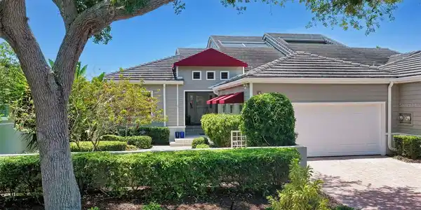 3460 WINDING OAKS DRIVE