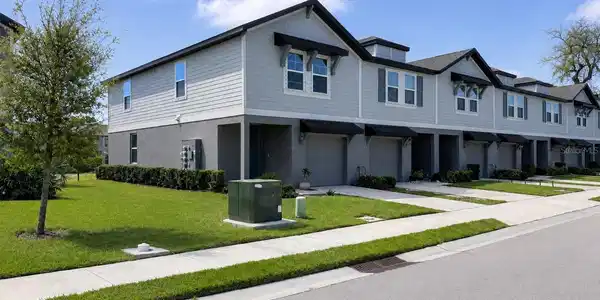 17048 CORAL KEY DRIVE