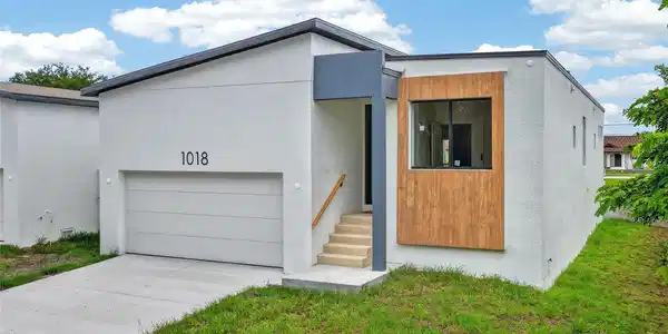1018 S MARLIN DRIVE