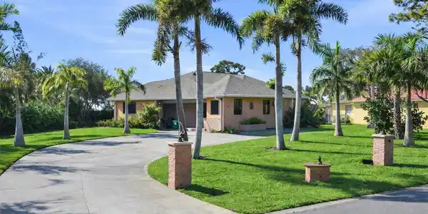 1710 PARKER DRIVE