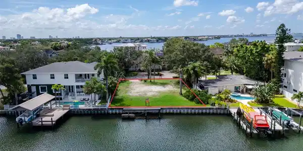 52 SANDPIPER ROAD
