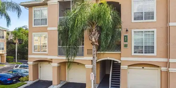 1201 BAY CLUB CIRCLE