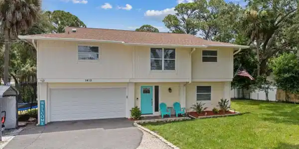 1410 RIVERSIDE DRIVE