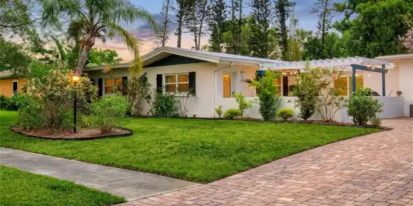 214 GAINES AVENUE