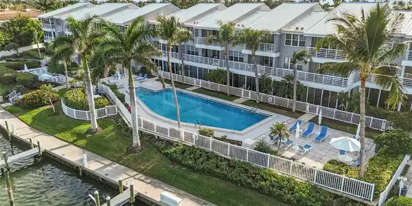 615 DREAM ISLAND PLACE
