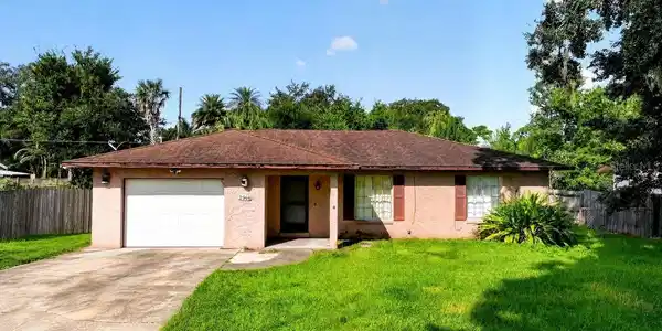 2944 TRAVELERS PALM DRIVE